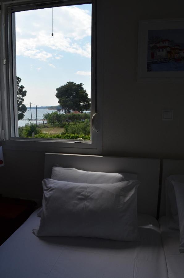 Lemon Beach Front Apartment, Nikiti Exteriör bild