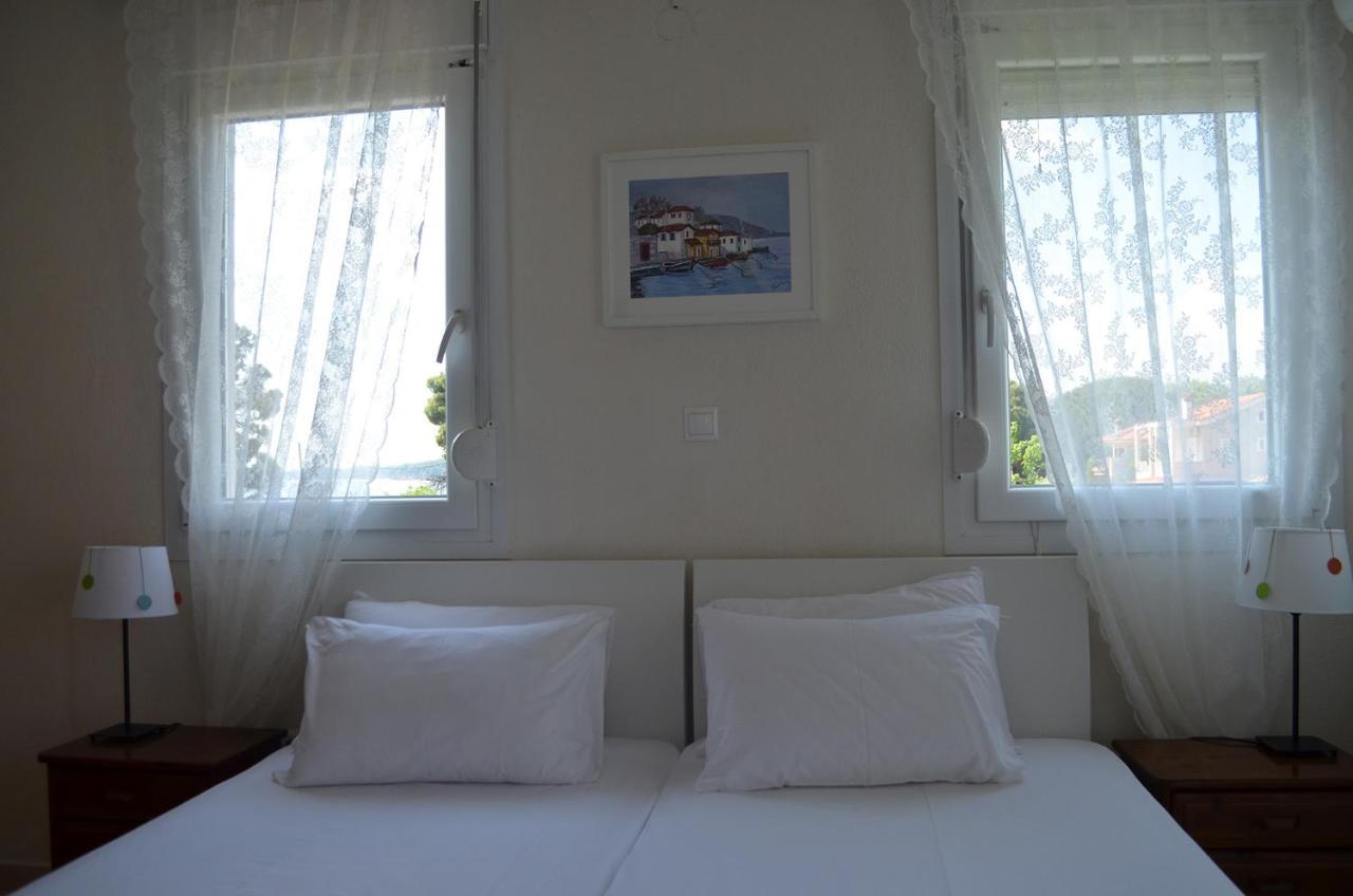 Lemon Beach Front Apartment, Nikiti Exteriör bild