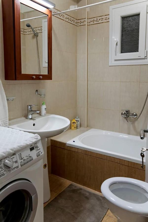 Lemon Beach Front Apartment, Nikiti Exteriör bild