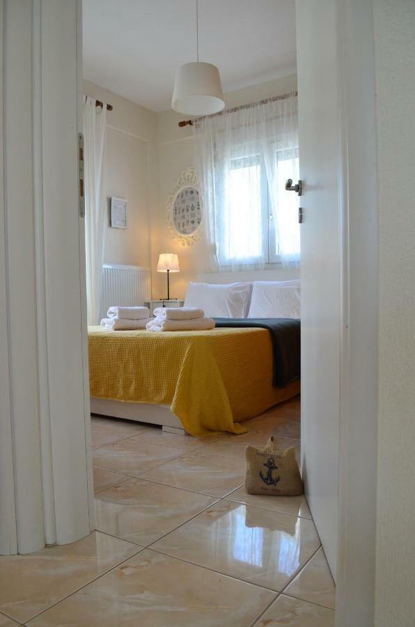 Lemon Beach Front Apartment, Nikiti Exteriör bild