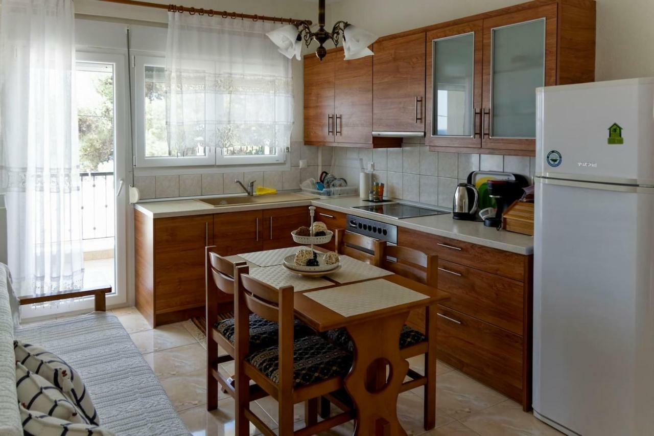 Lemon Beach Front Apartment, Nikiti Exteriör bild
